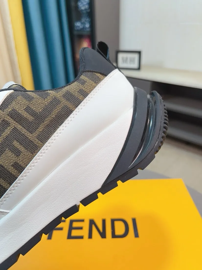 Men's Men's Shoes 💰438🌹🌹[fendi] Fendi's classic and comfortable men's, this complex sneaker is made of soft calfskin➕genuine leather lining➕original ultra-light rubber material with rough outsole. This unique light style is suitable for the casual and refined sensibility of this season. It is comfortable and natural on the feet. It is an everyday style for casual travel in autumn and winter! 38/44